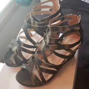 Women's wedge sandals